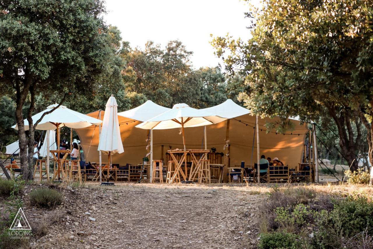 Hotel Lodg'Ing Nature Camp Luberon Saint-Michel-lʼObservatoire Exterior foto