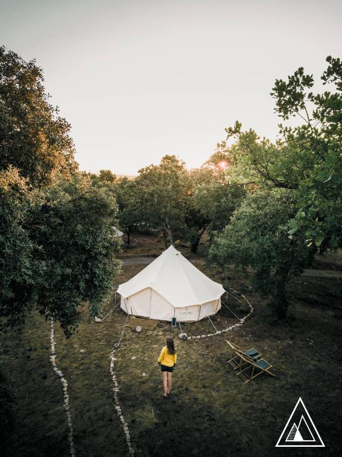 Hotel Lodg'Ing Nature Camp Luberon Saint-Michel-lʼObservatoire Exterior foto